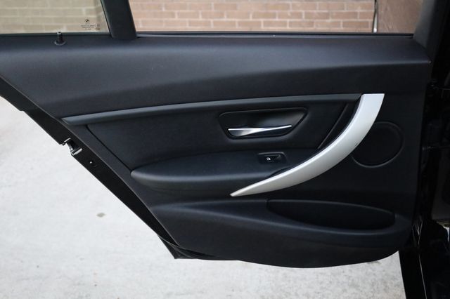 2013 BMW 3 Series 328i xDrive - 22949440 - 14