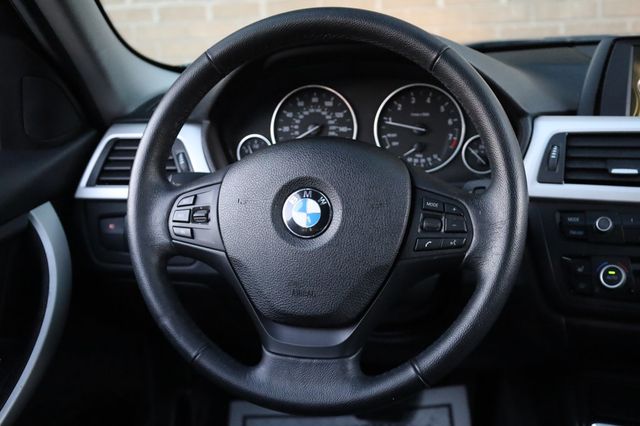 2013 BMW 3 Series 328i xDrive - 22949440 - 24