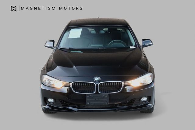 2013 BMW 3 Series 328i xDrive - 22949440 - 4