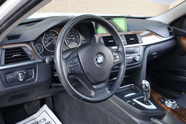 2013 BMW 3 Series 328i xDrive - 22958284 - 13