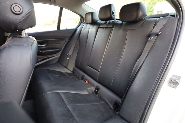 2013 BMW 3 Series 328i xDrive - 22958284 - 17