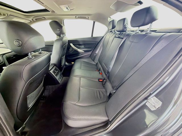 2013 BMW 3 Series 328i xDrive - 22996185 - 23