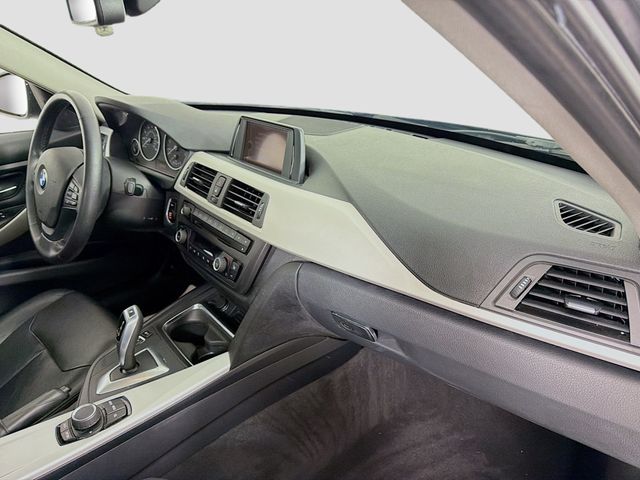 2013 BMW 3 Series 328i xDrive - 22996185 - 28