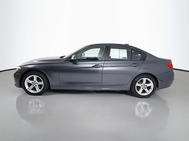 2013 BMW 3 Series 328i xDrive - 22996185 - 3