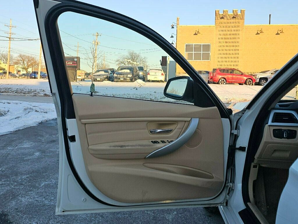 2013 BMW 3 Series 328i xDrive - 22967086 - 18