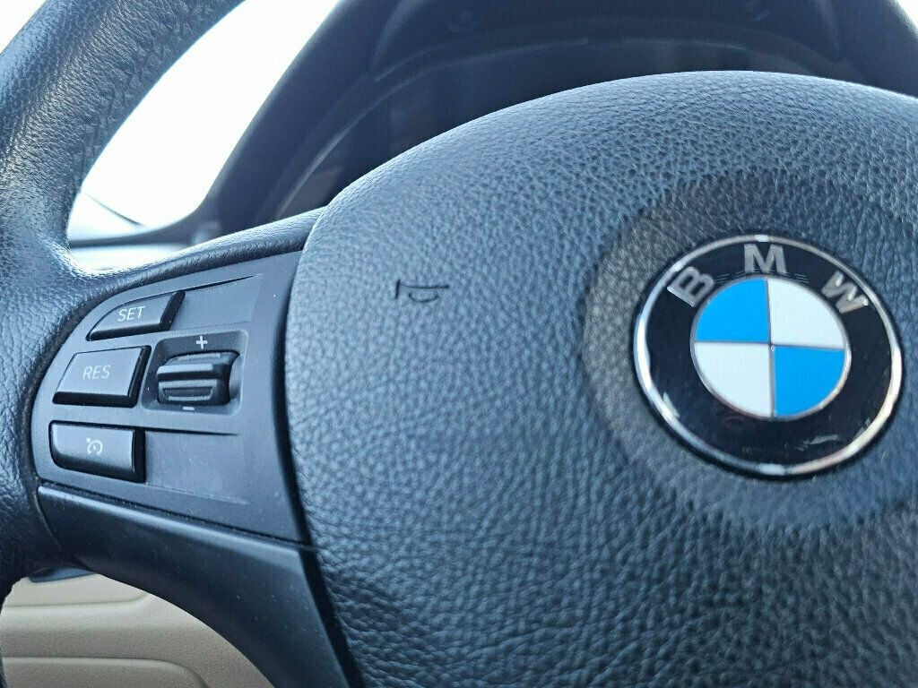 2013 BMW 3 Series 328i xDrive - 22967086 - 28