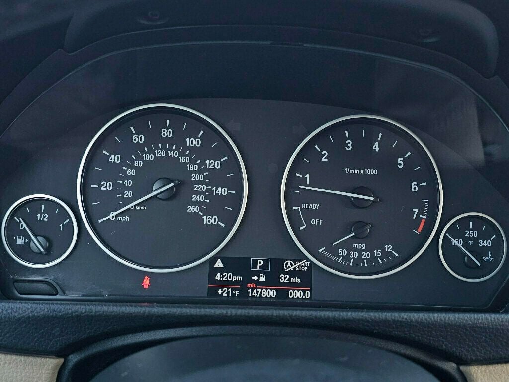 2013 BMW 3 Series 328i xDrive - 22967086 - 30