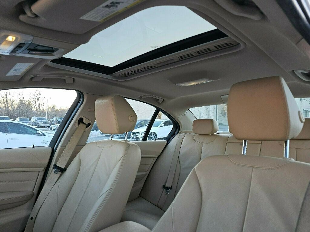 2013 BMW 3 Series 328i xDrive - 22967086 - 3