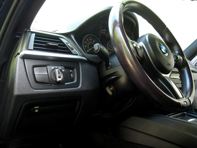 2013 BMW 3 Series 335i xDrive - 23034915 - 19
