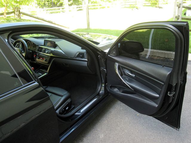 2013 BMW 3 Series 335i xDrive - 23034915 - 25