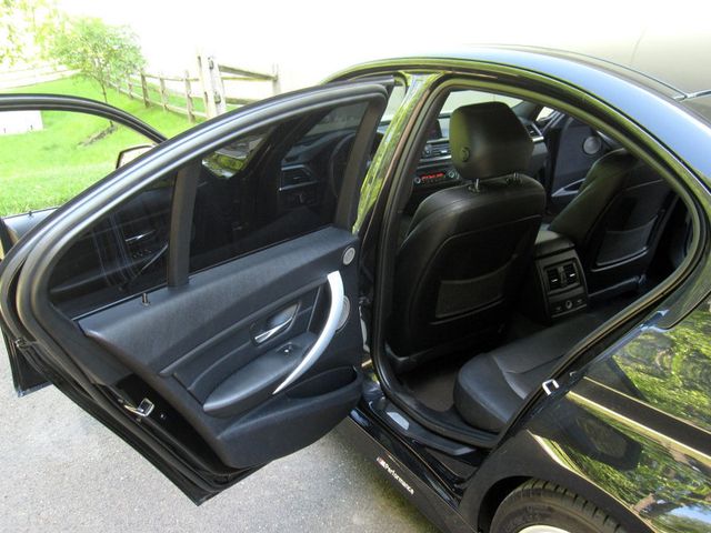2013 BMW 3 Series 335i xDrive - 23034915 - 30