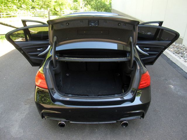 2013 BMW 3 Series 335i xDrive - 23034915 - 34