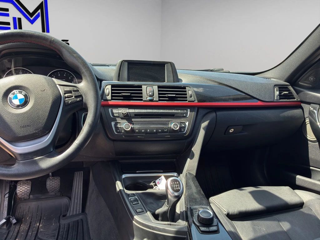 2013 BMW 3 Series 335i xDrive - 23051530 - 9