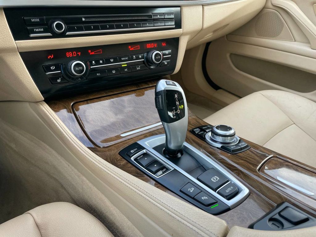 2013 Bmw 528xi 5-Series photo 16