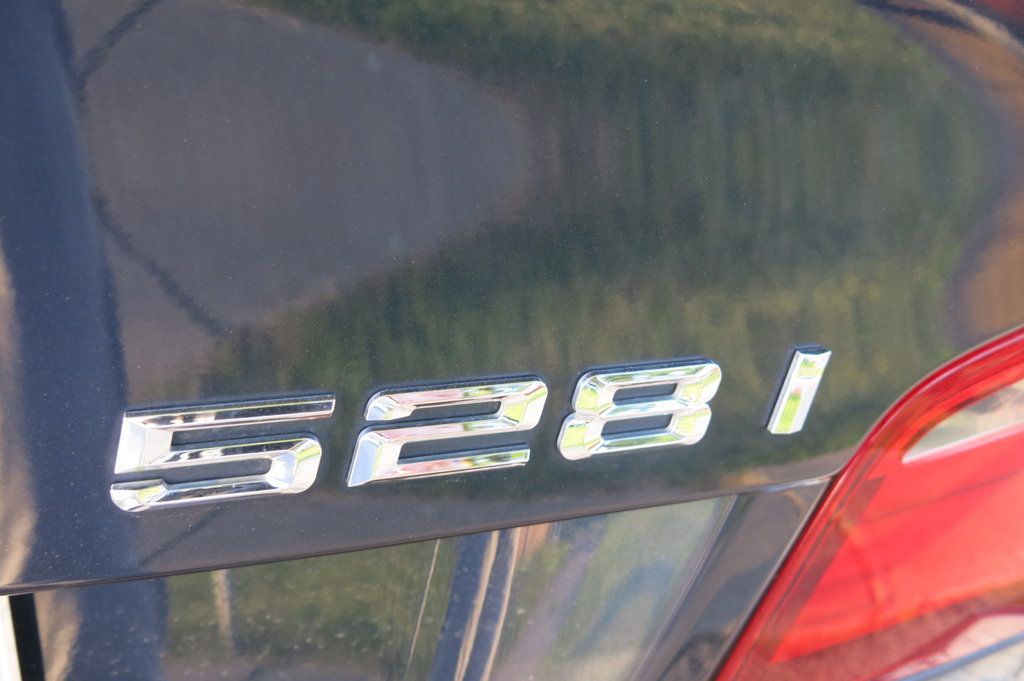 2013 BMW 5 Series 528i - 23055930 - 9