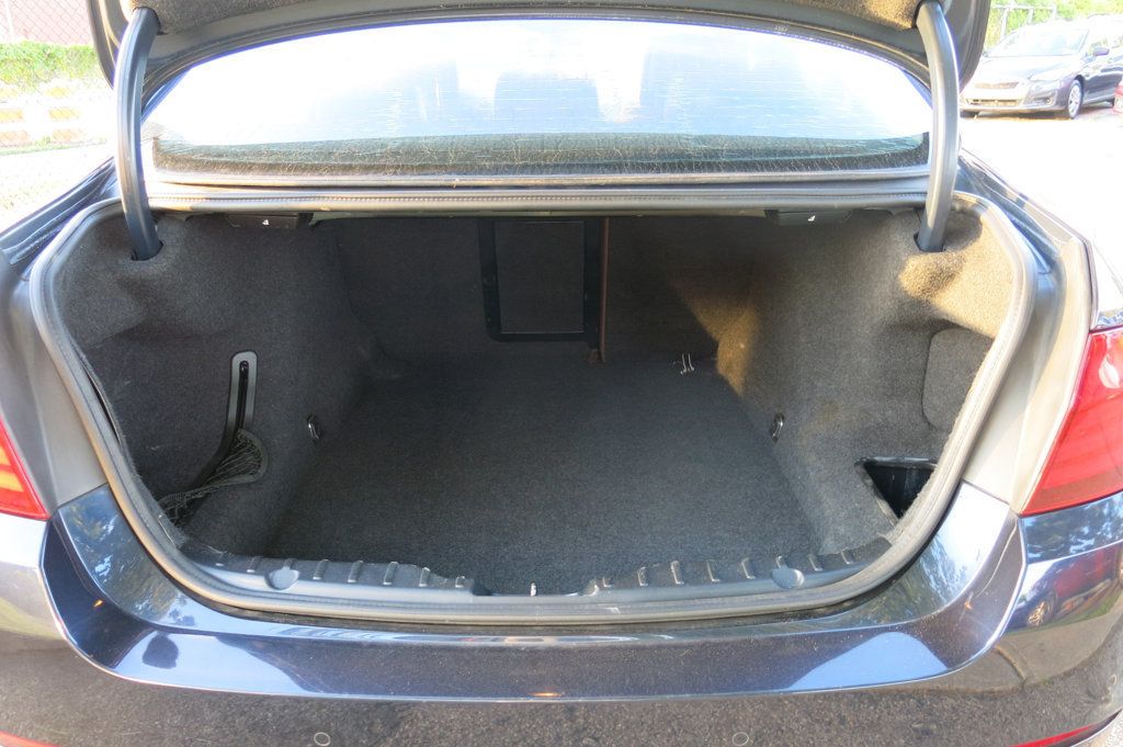 2013 BMW 5 Series 528i - 23055930 - 16