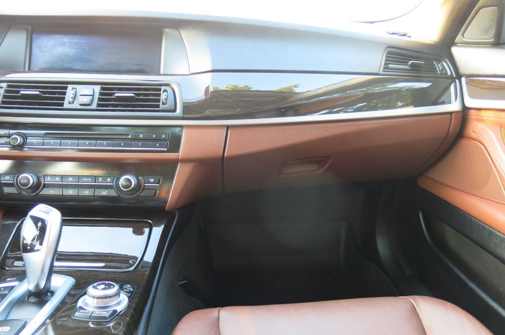 2013 BMW 5 Series 528i - 23055930 - 20