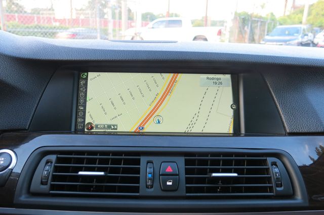 2013 BMW 5 Series 528i - 23055930 - 25