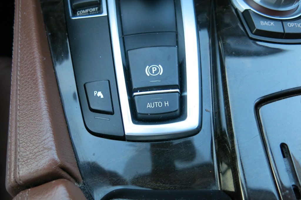 2013 BMW 5 Series 528i - 23055930 - 29