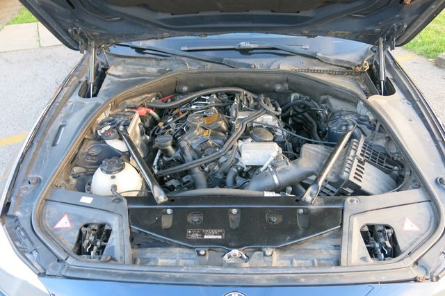 2013 BMW 5 Series 528i - 23055930 - 30