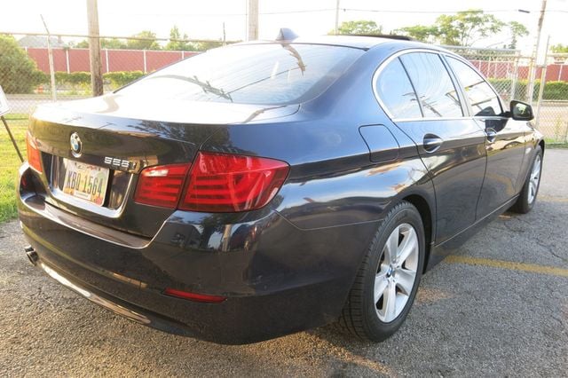 2013 BMW 5 Series 528i - 23055930 - 3