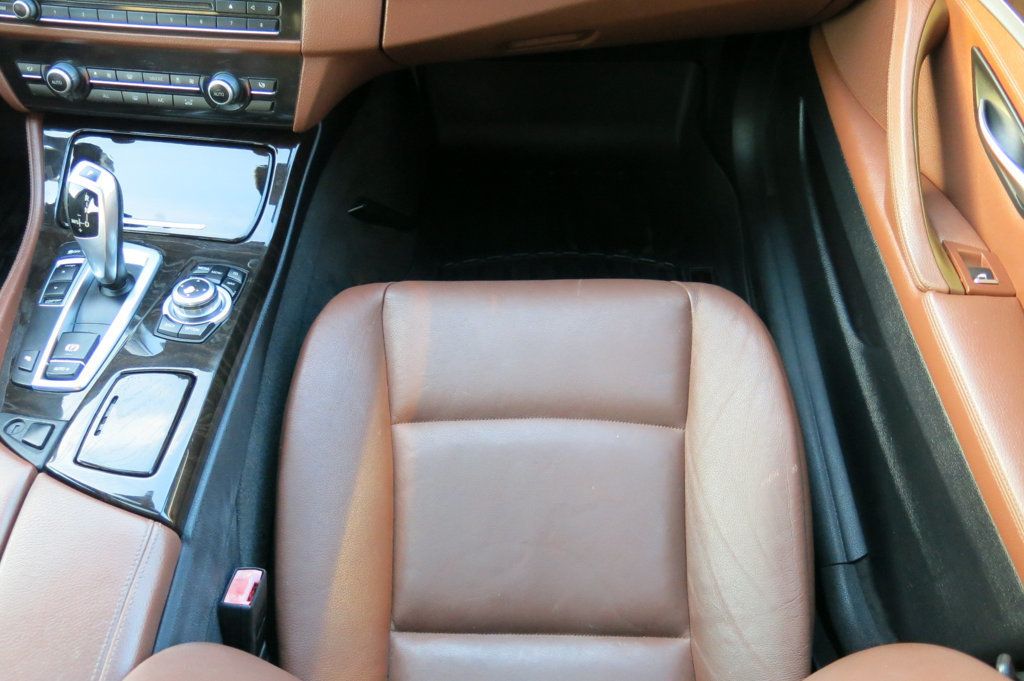 2013 BMW 5 Series 528i - 23055930 - 51