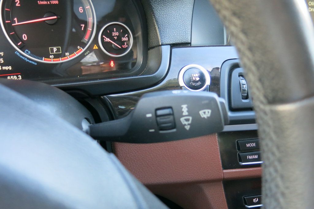 2013 BMW 5 Series 528i - 23055930 - 57