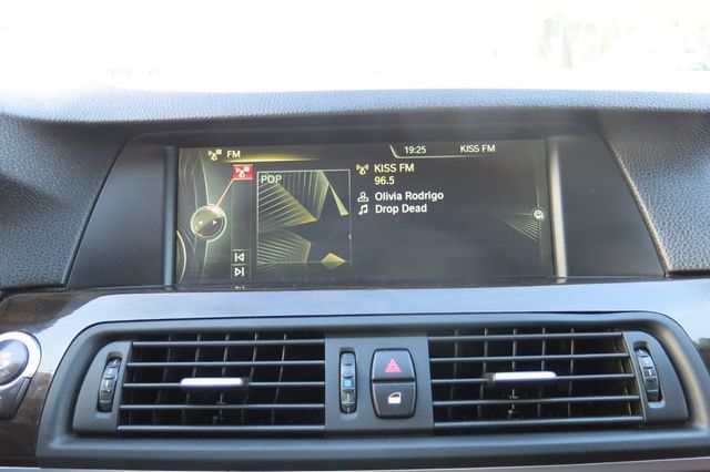 2013 BMW 5 Series 528i - 23055930 - 63
