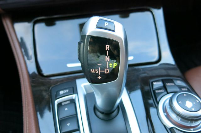 2013 BMW 5 Series 528i - 23055930 - 82