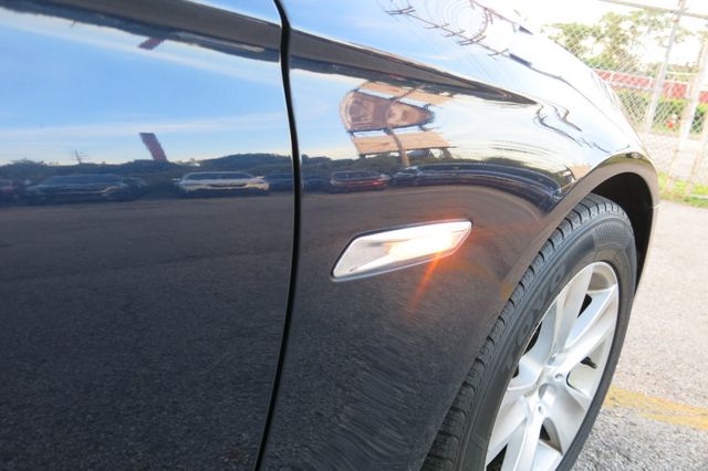2013 BMW 5 Series 528i - 23055930 - 90