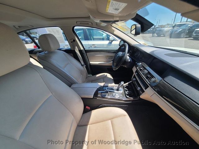 2013 BMW 5 Series 528i xDrive - 22971847 - 10
