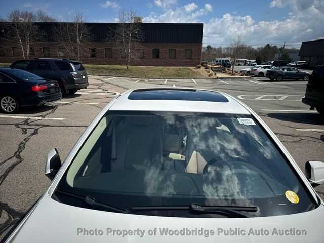 2013 BMW 5 Series 528i xDrive - 22971847 - 17