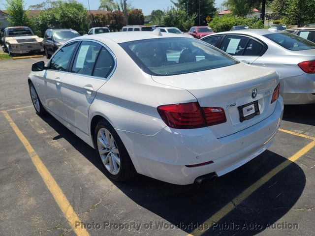 2013 BMW 5 Series 528i xDrive - 22971847 - 4