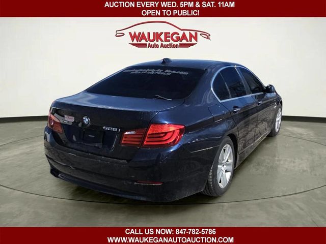2013 BMW 5 Series 528i xDrive - 22991146 - 3