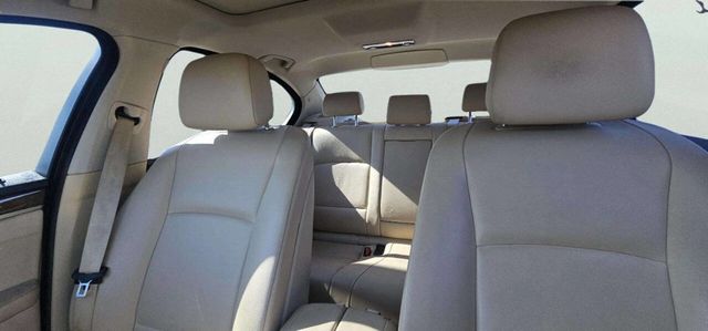 2013 BMW 5 Series 528i xDrive - 22991146 - 7