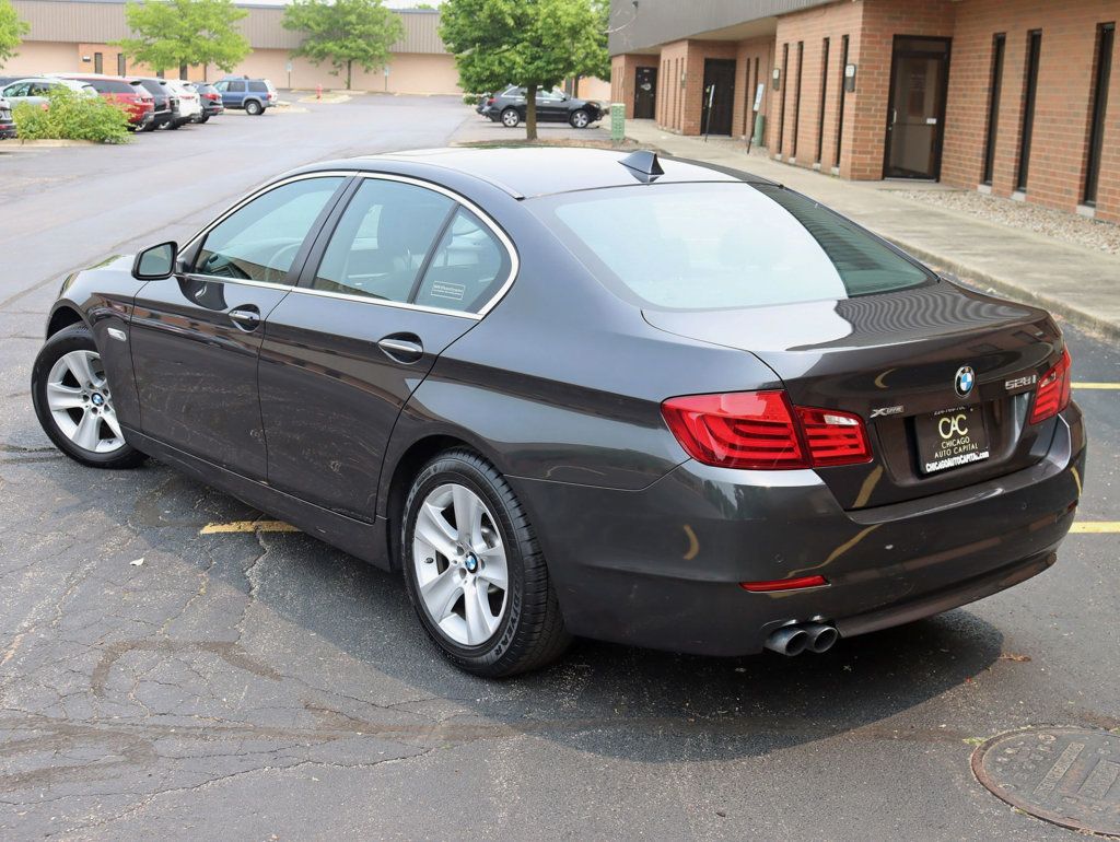 2013 BMW 5 Series 528i xDrive - 22861511 - 9