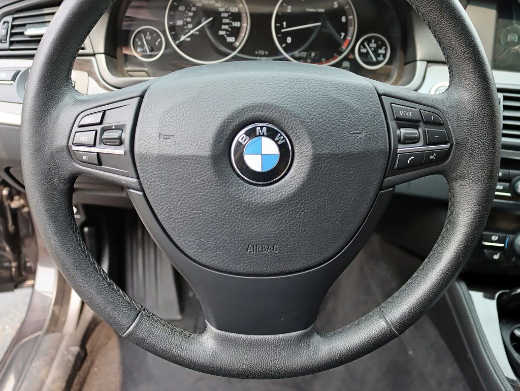 2013 BMW 5 Series 528i xDrive - 22861511 - 12
