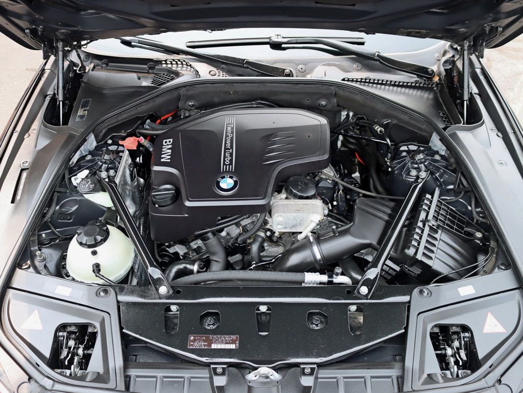 2013 BMW 5 Series 528i xDrive - 22861511 - 34