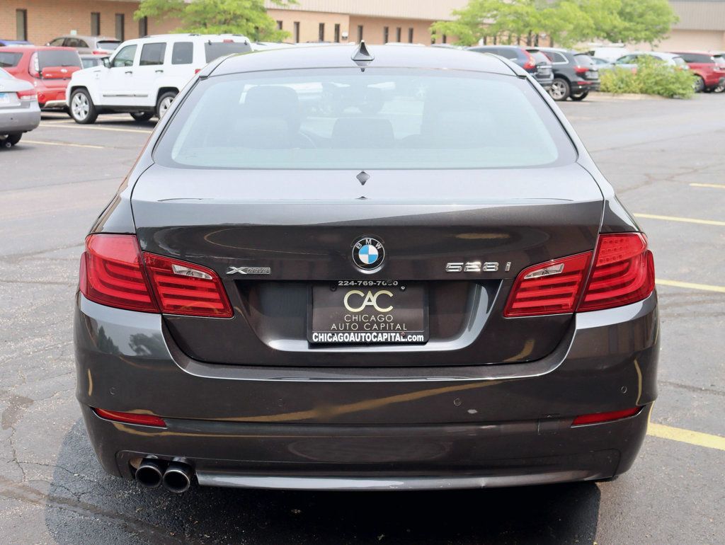 2013 BMW 5 Series 528i xDrive - 22861511 - 5