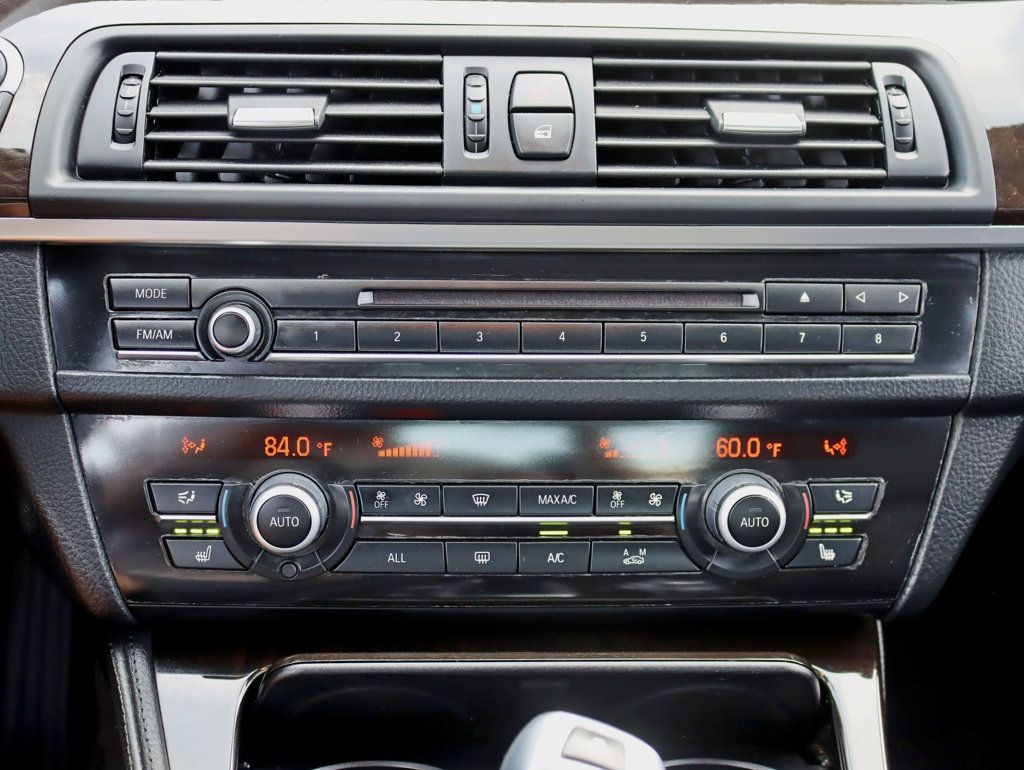 2013 Bmw 528xi 5-Series photo 19