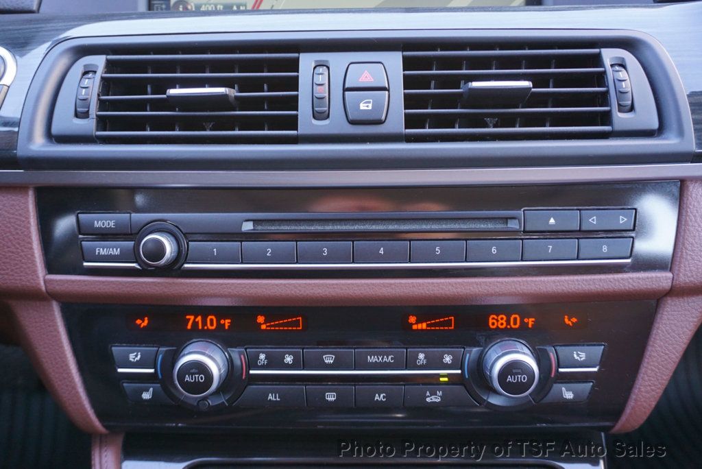 2013 BMW 5 Series 528i xDrive - 22953079 - 26