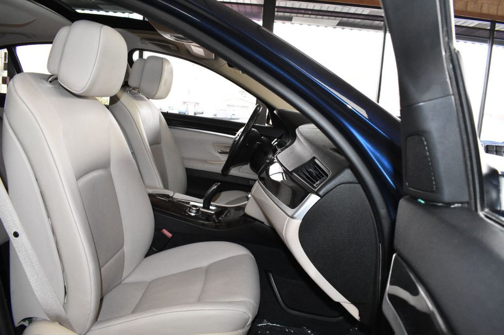 2013 BMW 5 Series 535i xDrive - 22225463 - 10