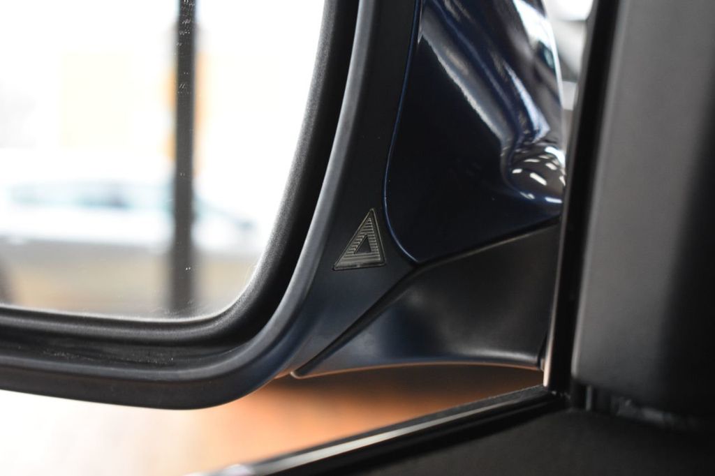 2013 BMW 5 Series 535i xDrive - 22225463 - 11