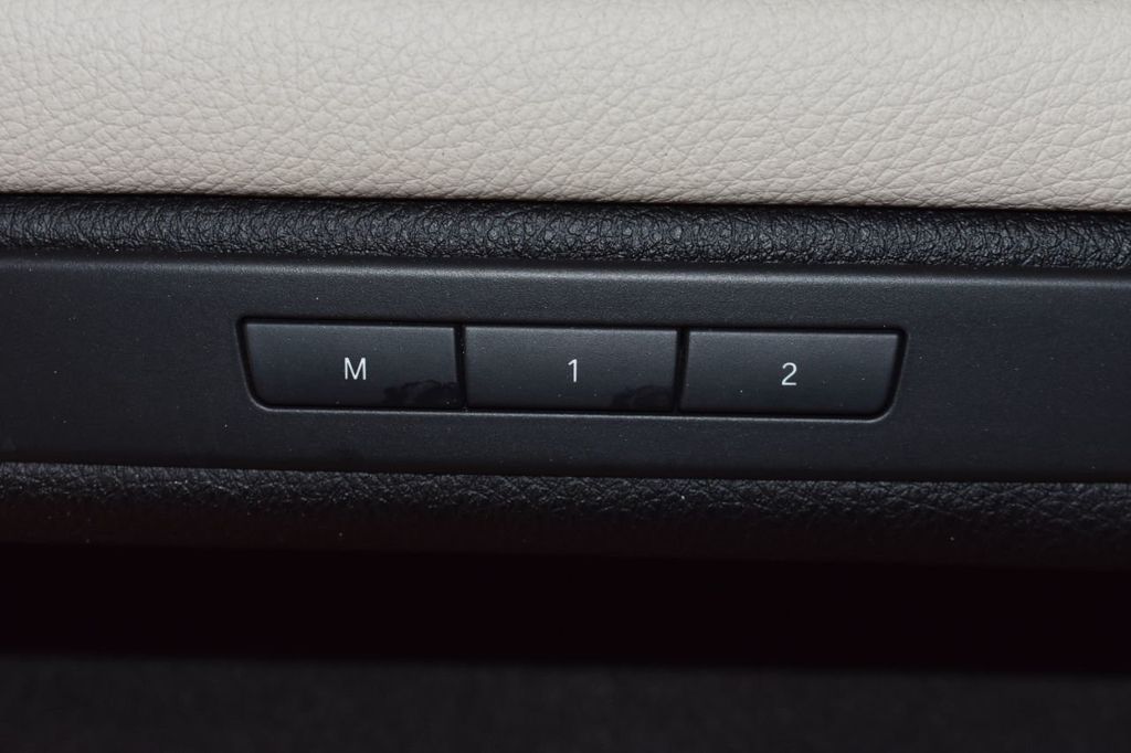 2013 BMW 5 Series 535i xDrive - 22225463 - 13