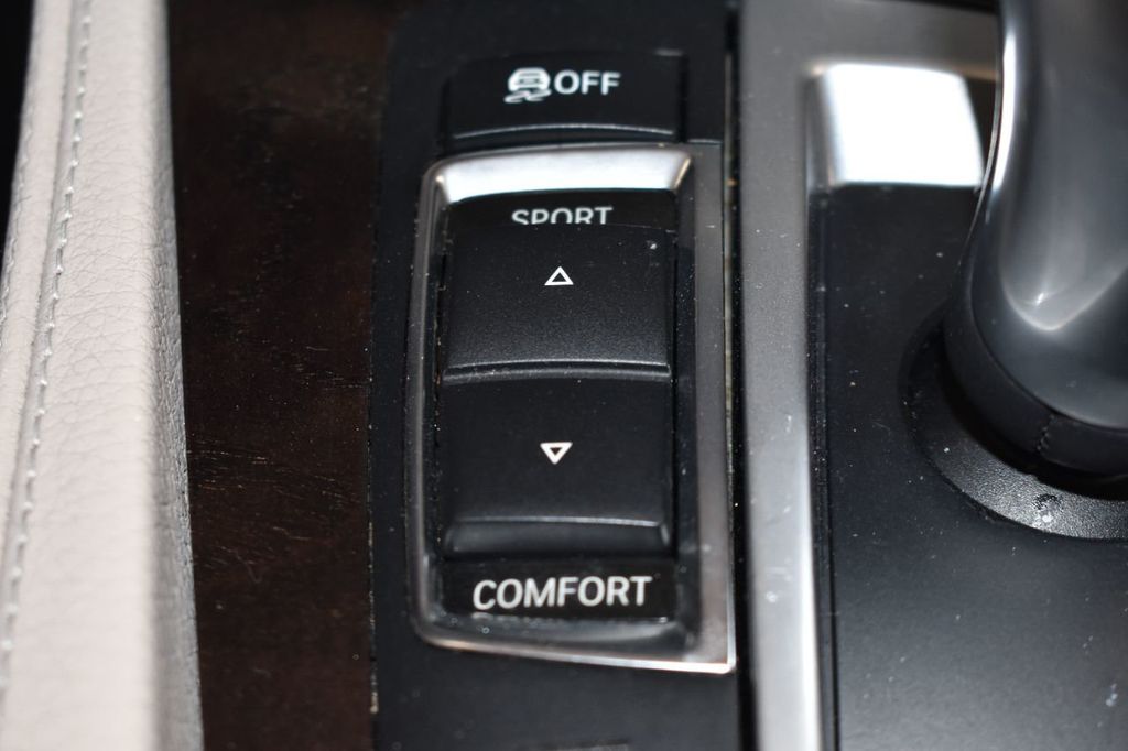 2013 BMW 5 Series 535i xDrive - 22225463 - 27