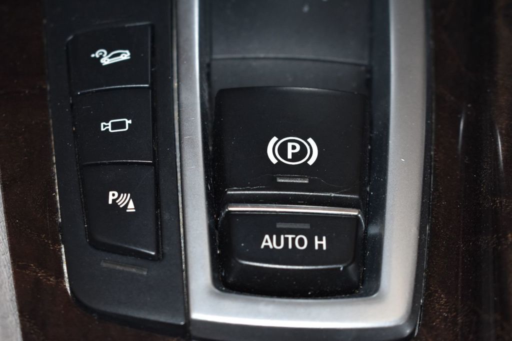 2013 BMW 5 Series 535i xDrive - 22225463 - 28