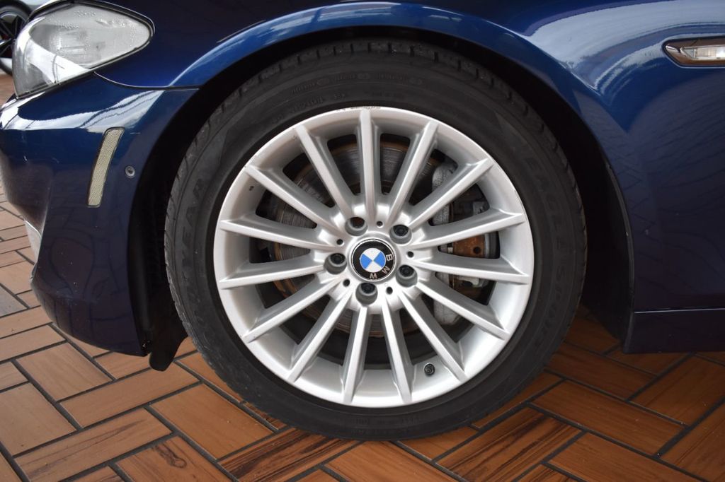 2013 BMW 5 Series 535i xDrive - 22225463 - 35