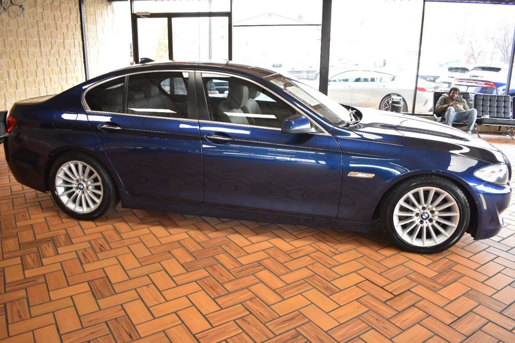 2013 BMW 5 Series 535i xDrive - 22225463 - 6
