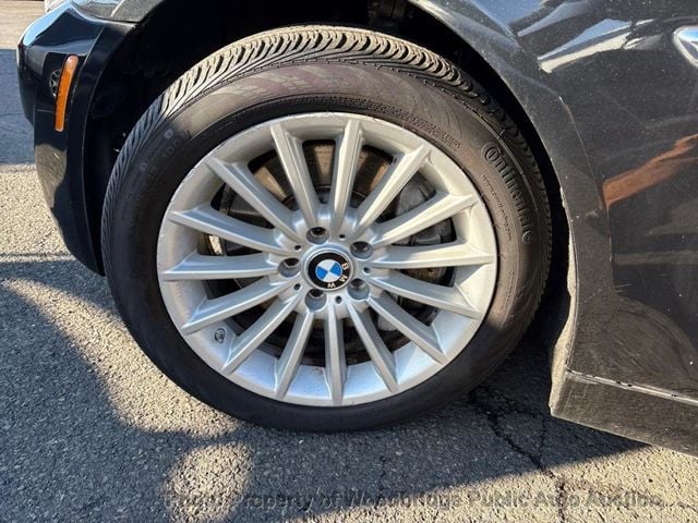 2013 BMW 5 Series 535i xDrive - 22969633 - 9