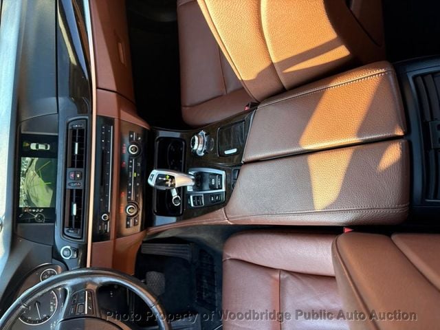 2013 BMW 5 Series 535i xDrive - 22969633 - 5